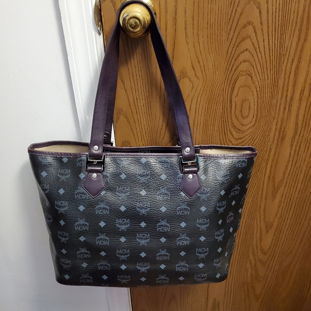 ❌SOLD❌ Mcm tote - Picture 3 of 6
